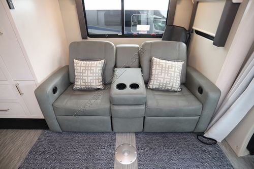 2022 Renegade Rv Vienna 25VFWS