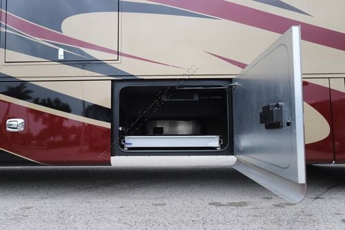 2018 Tiffin Motor Homes Phaeton 40QBH