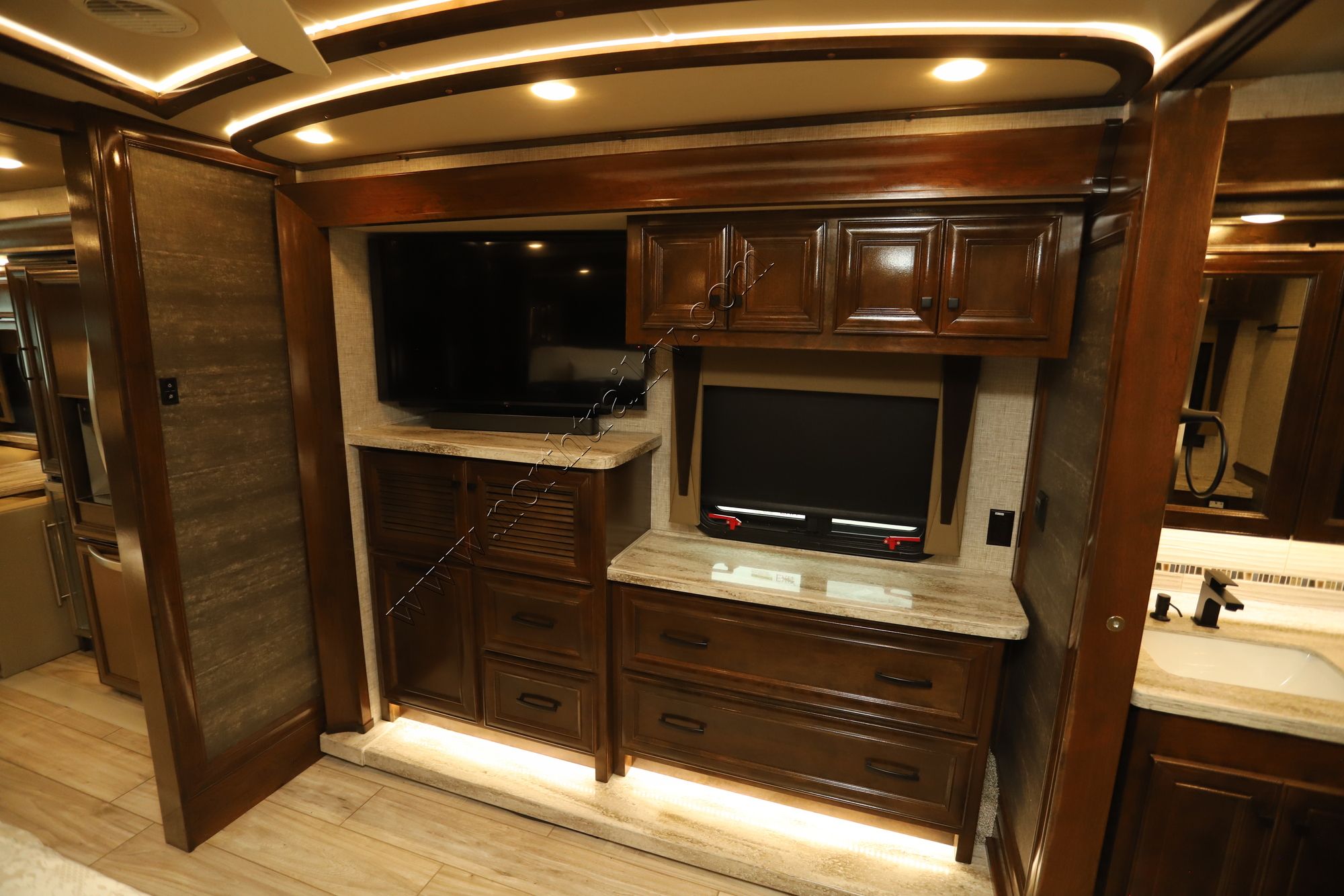 Used 2023 Tiffin Motor Homes Allegro Bus 45OPP Class A  For Sale
