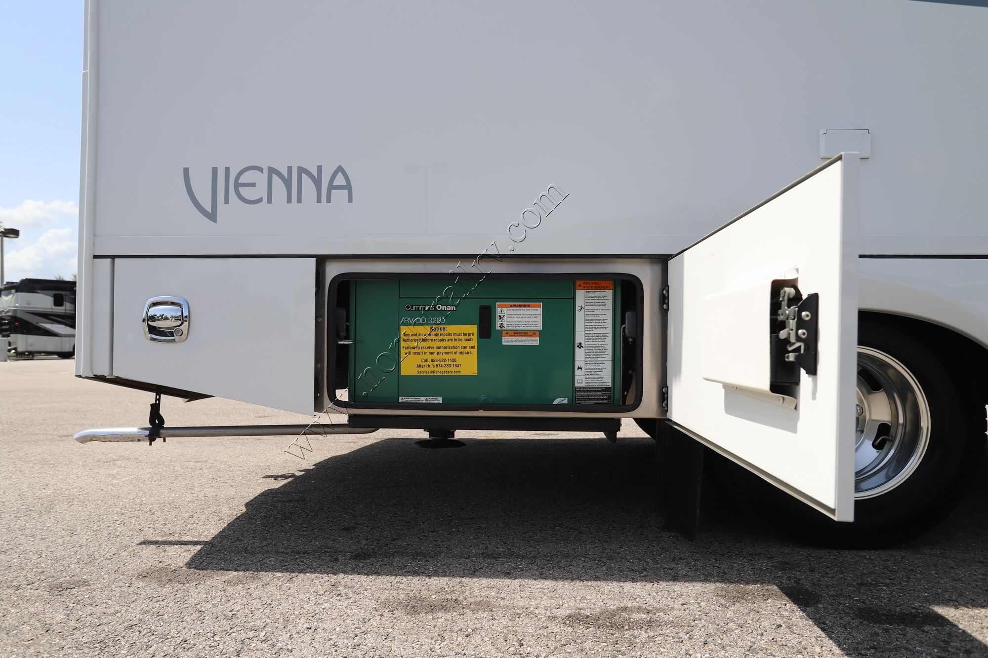 Used 2023 Renegade Rv Vienna 25VRML Class C  For Sale