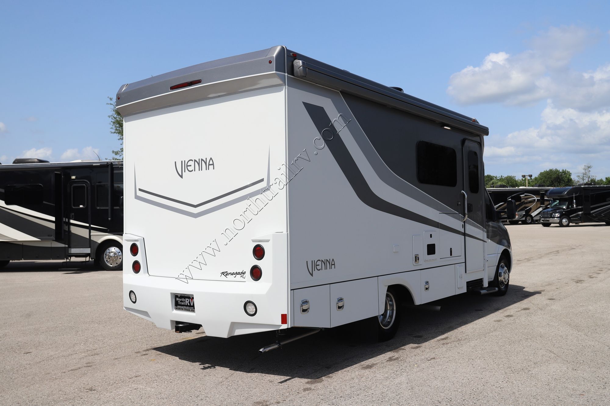 Used 2023 Renegade Rv Vienna 25VRML Class C  For Sale