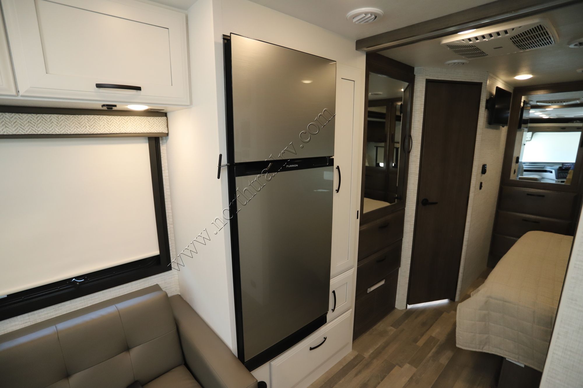 Used 2025 Entegra Vision 27A Class A  For Sale