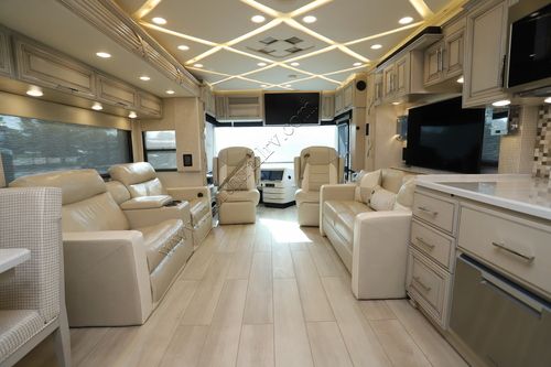 2022 Newmar Mountain Aire 4118