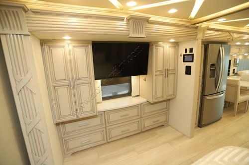 2022 Newmar Mountain Aire 4118