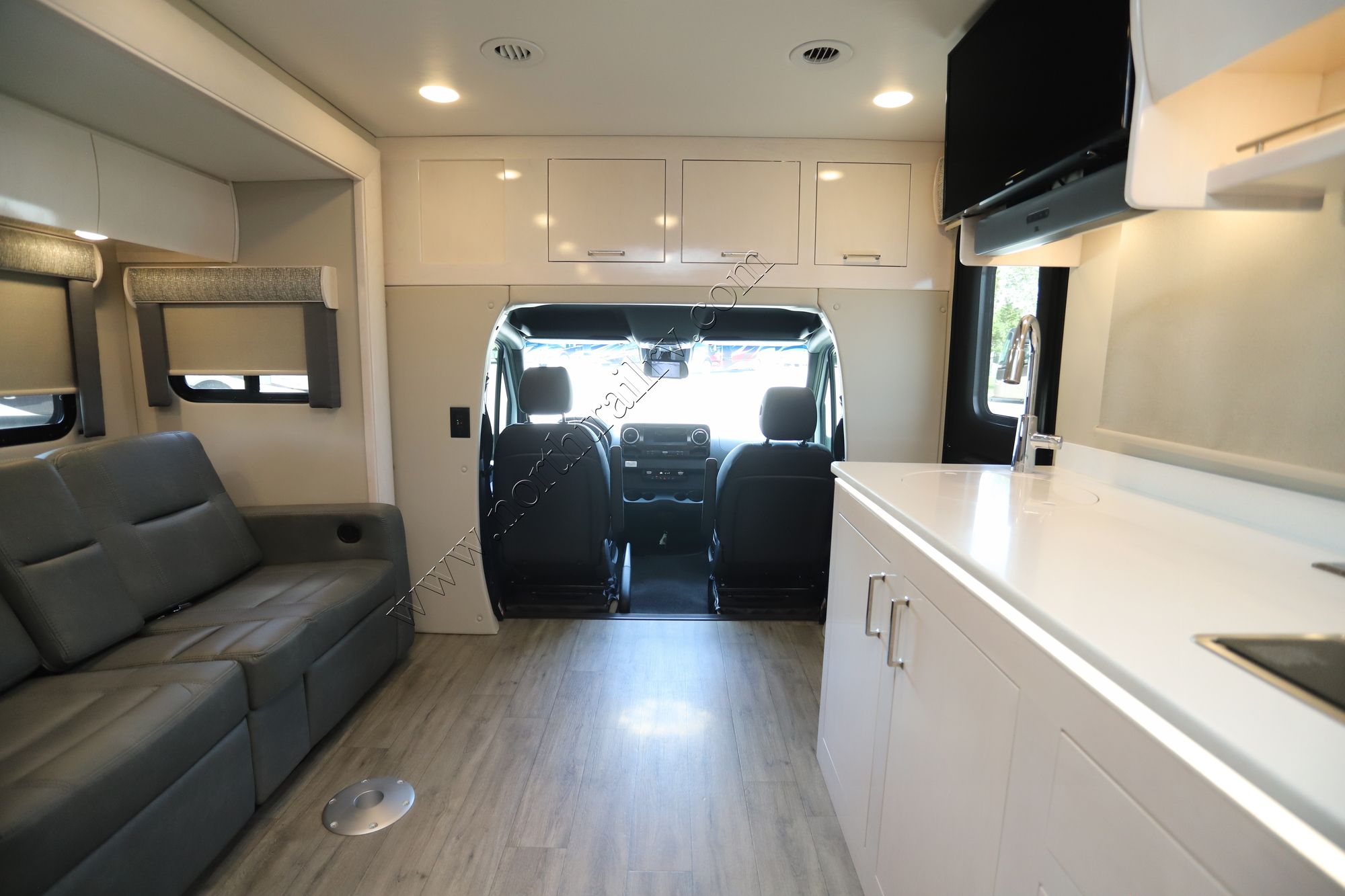 Used 2023 Renegade Rv Vienna 25VRML Class C  For Sale