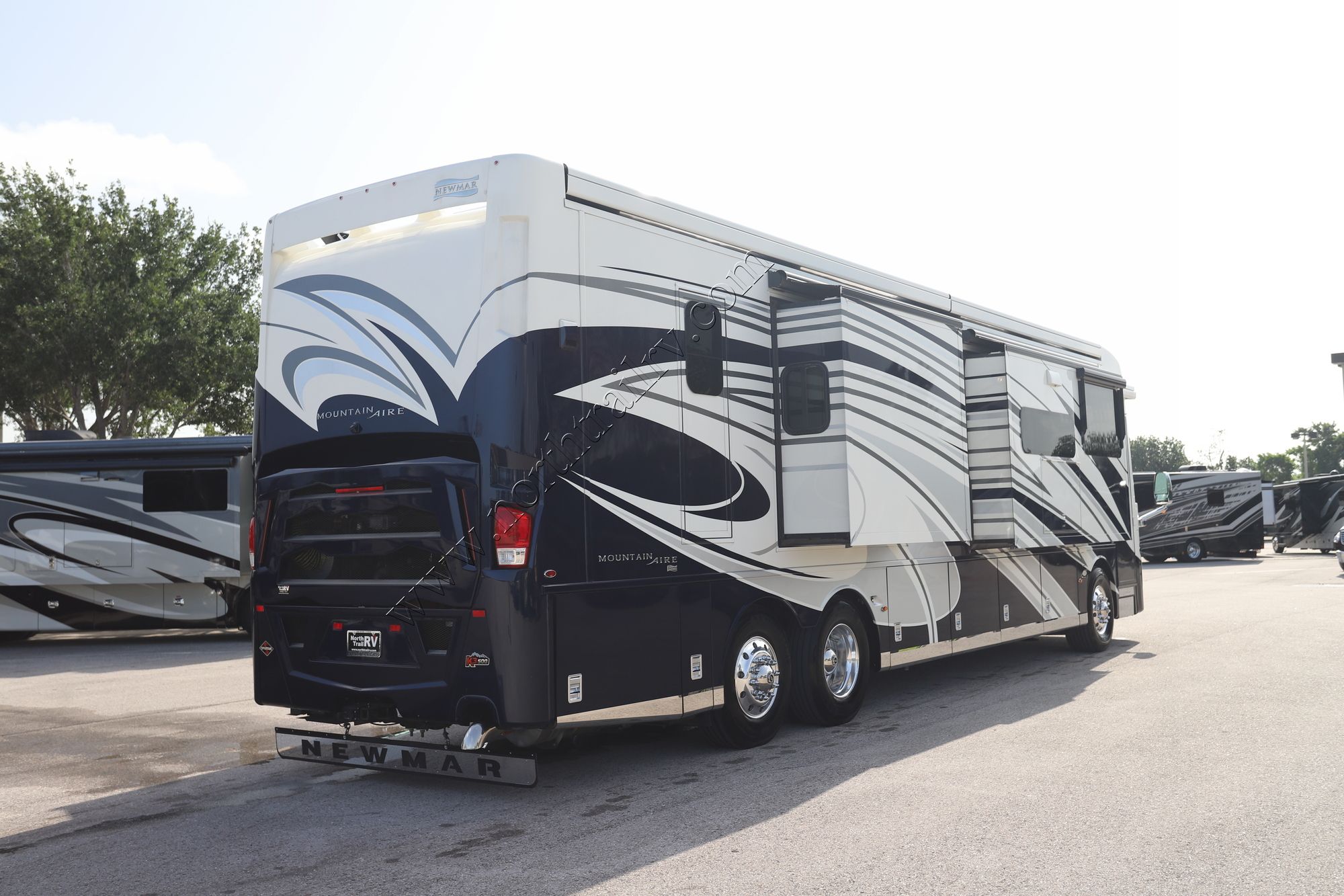 Used 2022 Newmar Mountain Aire 4118 Class A  For Sale