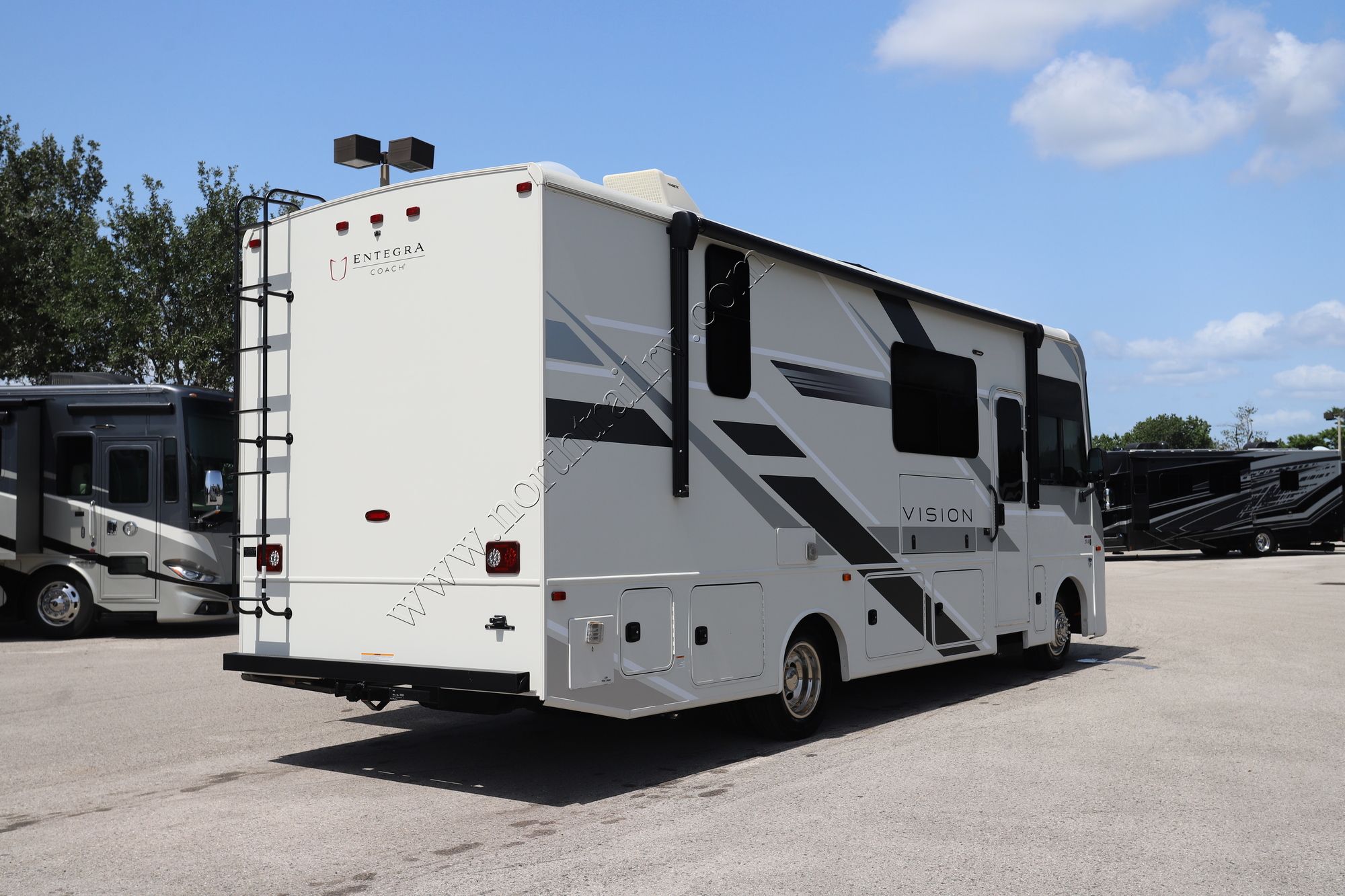 Used 2025 Entegra Vision 27A Class A  For Sale