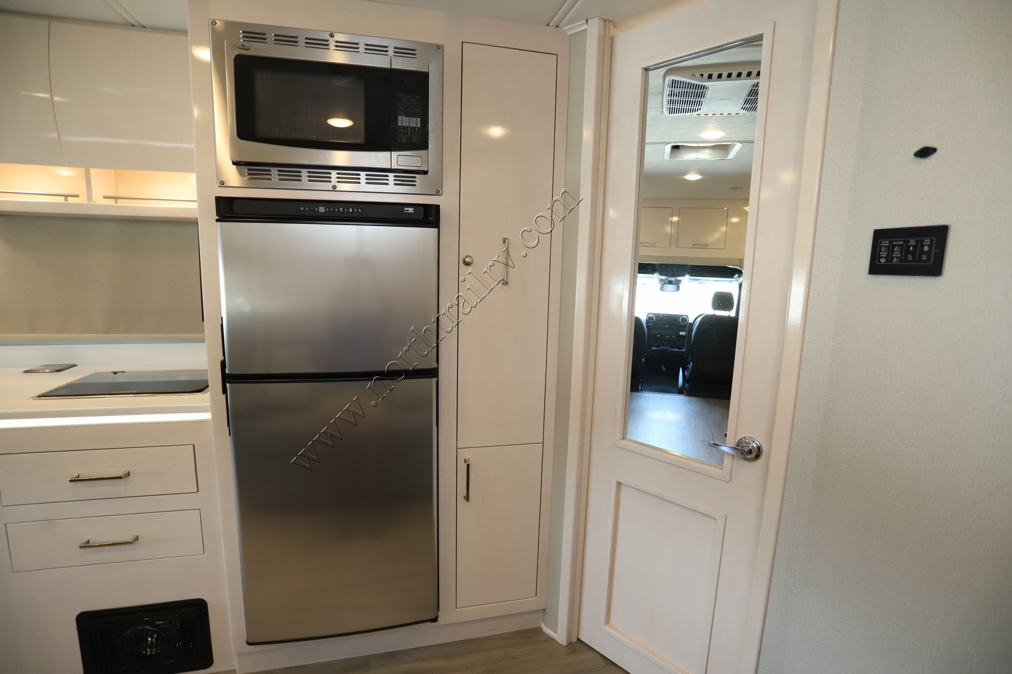 Used 2023 Renegade Rv Vienna 25VRML Class C  For Sale