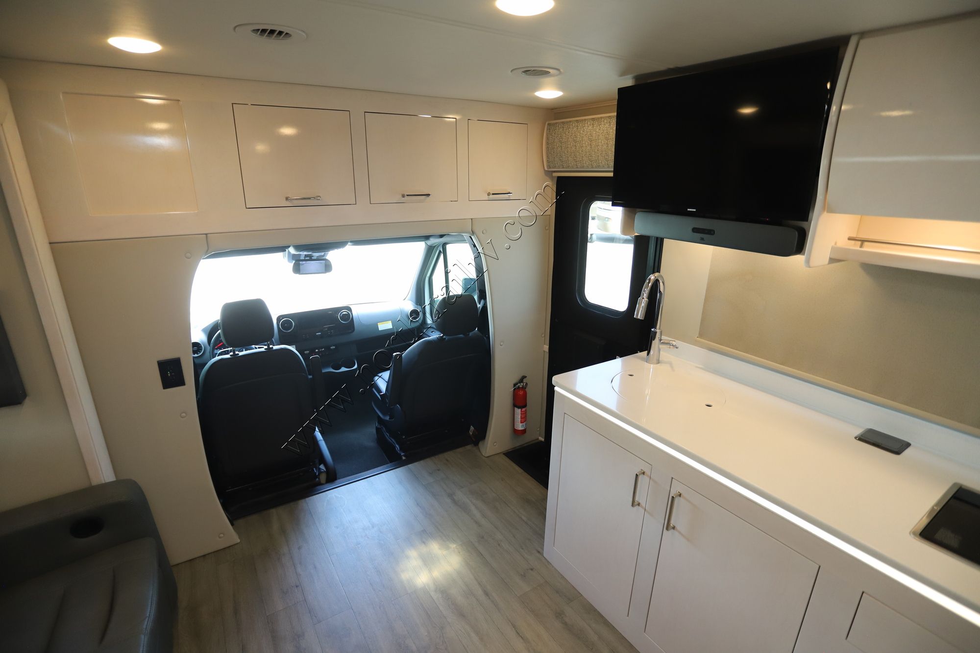 Used 2023 Renegade Rv Vienna 25VRML Class C  For Sale