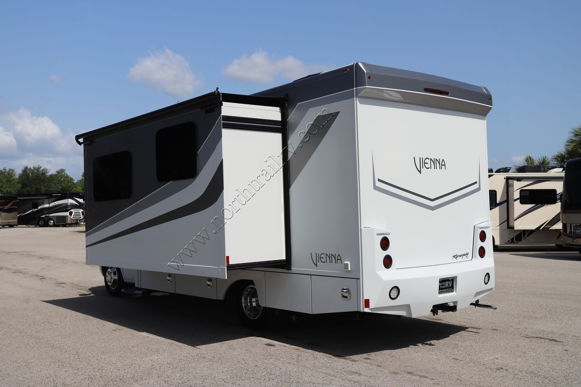 Used 2023 Renegade Rv Vienna 25VRML Class C  For Sale