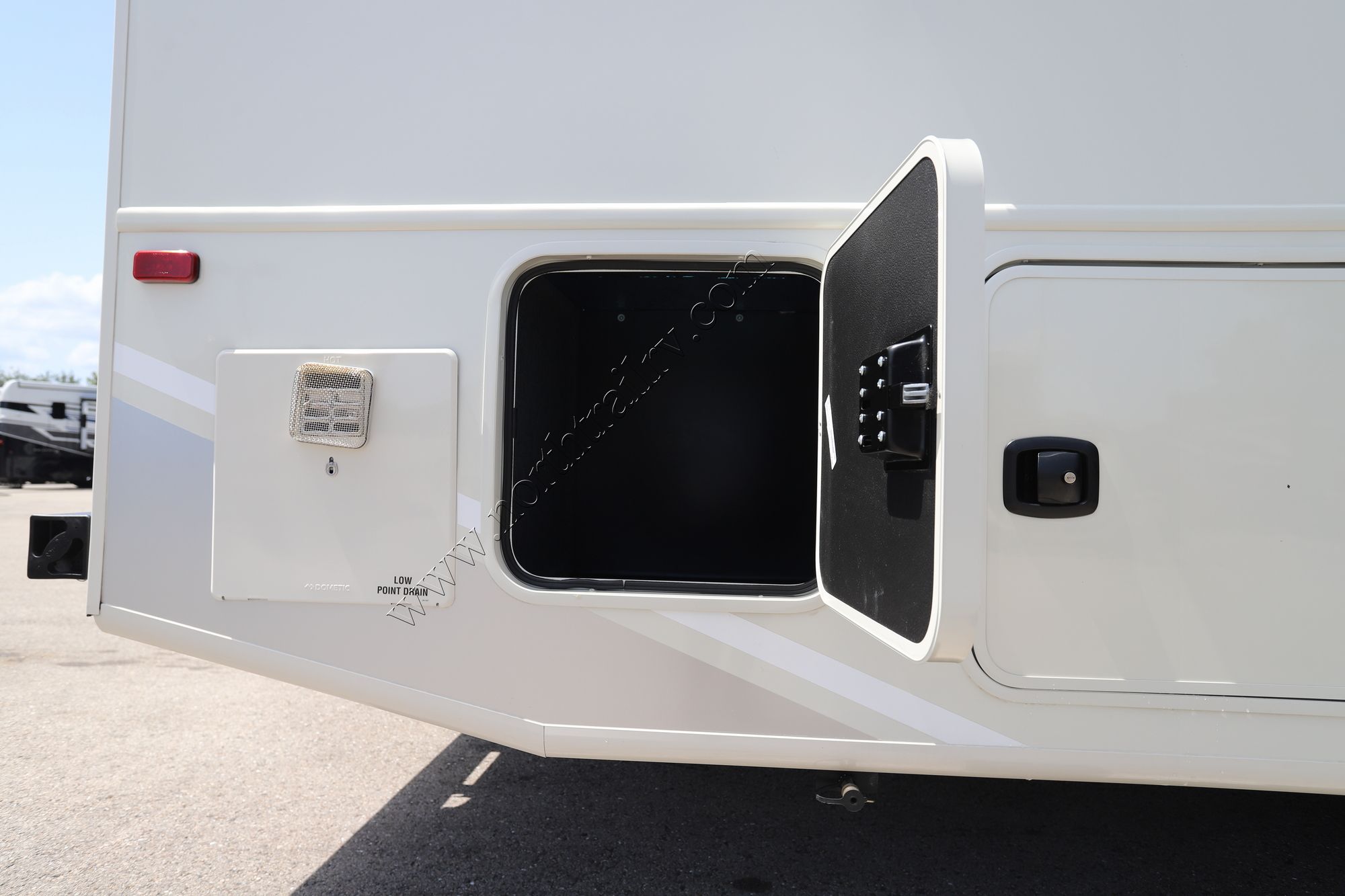 Used 2025 Entegra Vision 27A Class A  For Sale