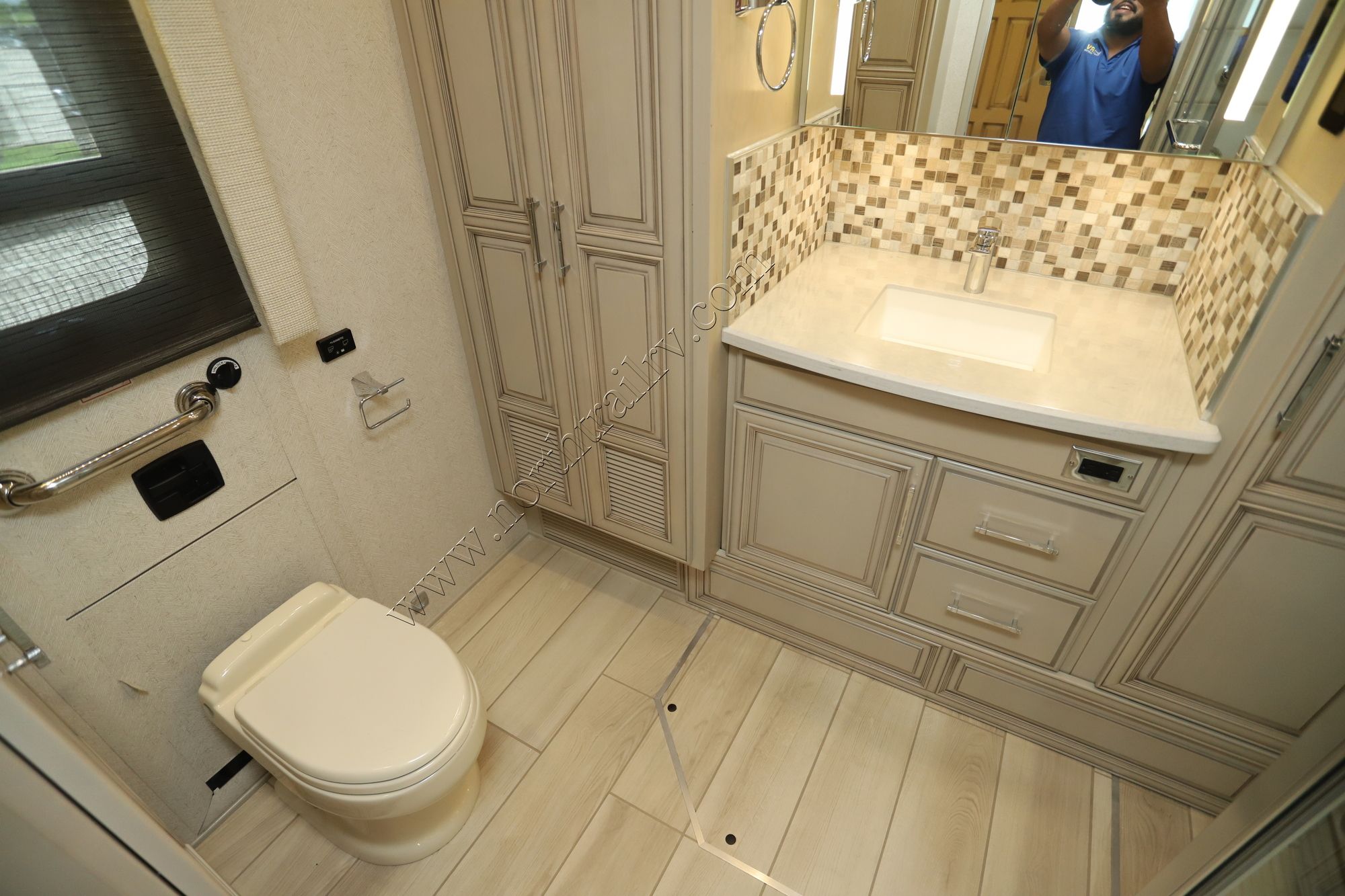 Used 2022 Newmar Mountain Aire 4118 Class A  For Sale
