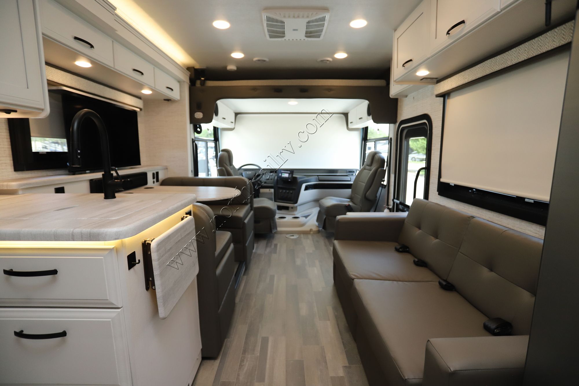 Used 2025 Entegra Vision 27A Class A  For Sale