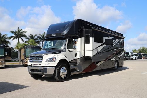 2025 Newmar Super Star 3731 Super C