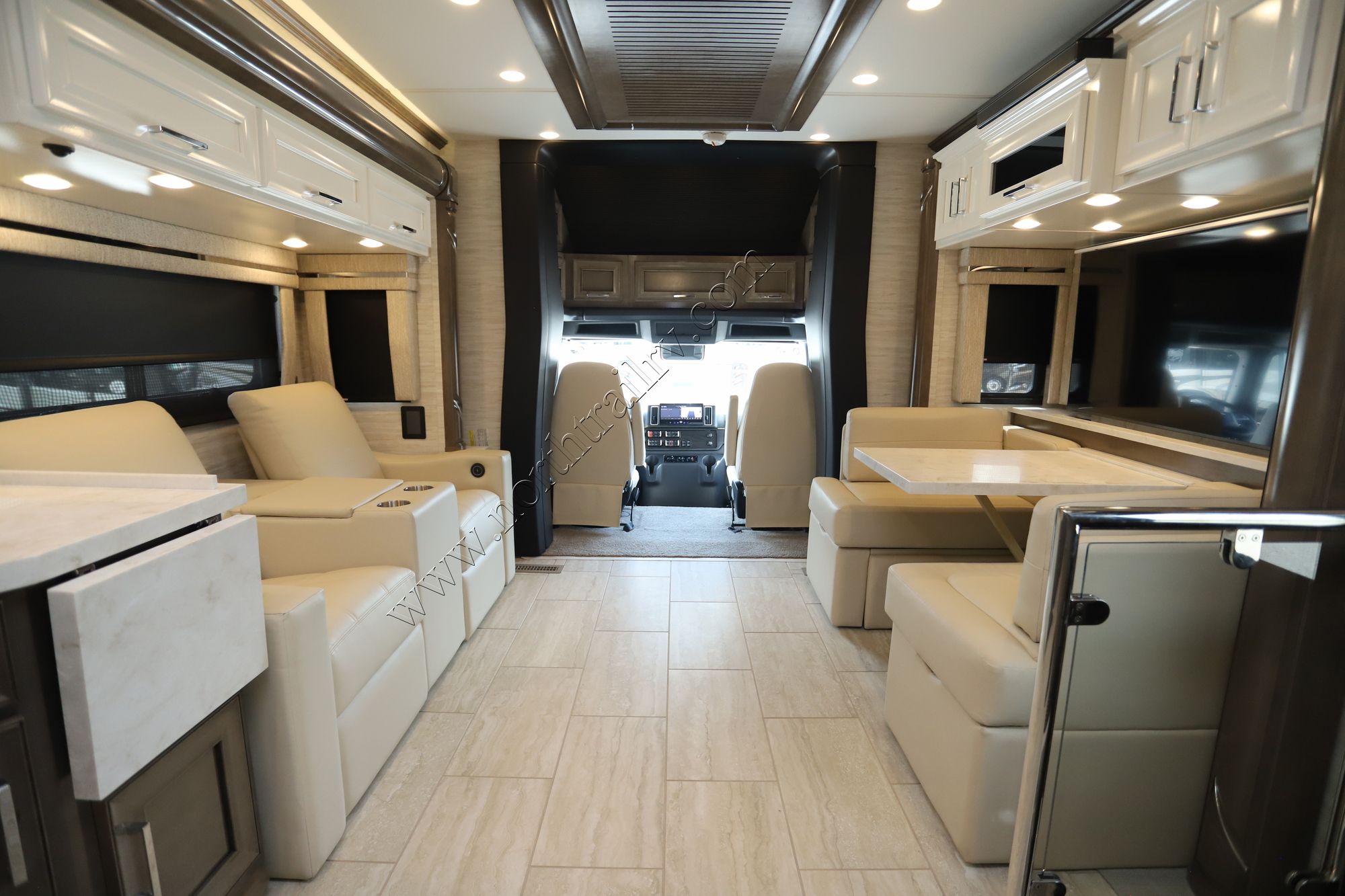 New 2025 Newmar Super Star 4059 Super C  For Sale