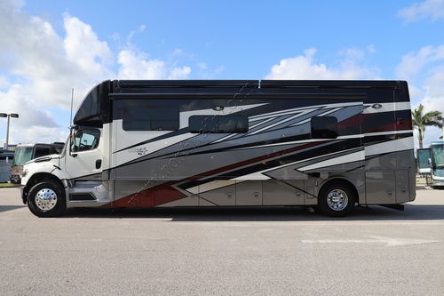 2025 Newmar Super Star 3731 Super C