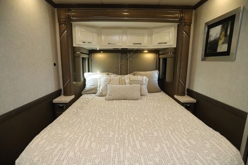 2025 Newmar Super Star 3731 Super C