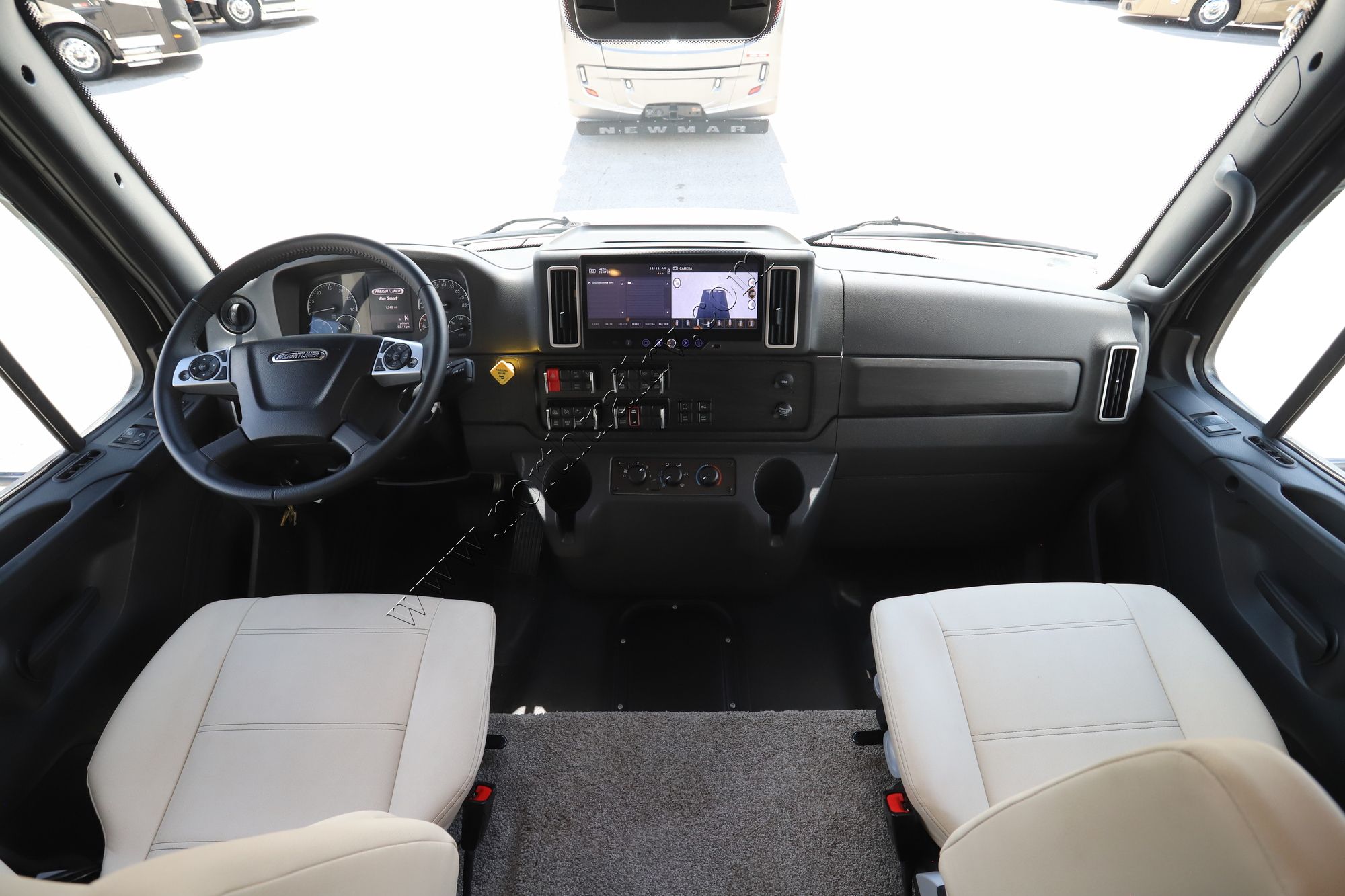 New 2025 Newmar Super Star 4059 Super C  For Sale
