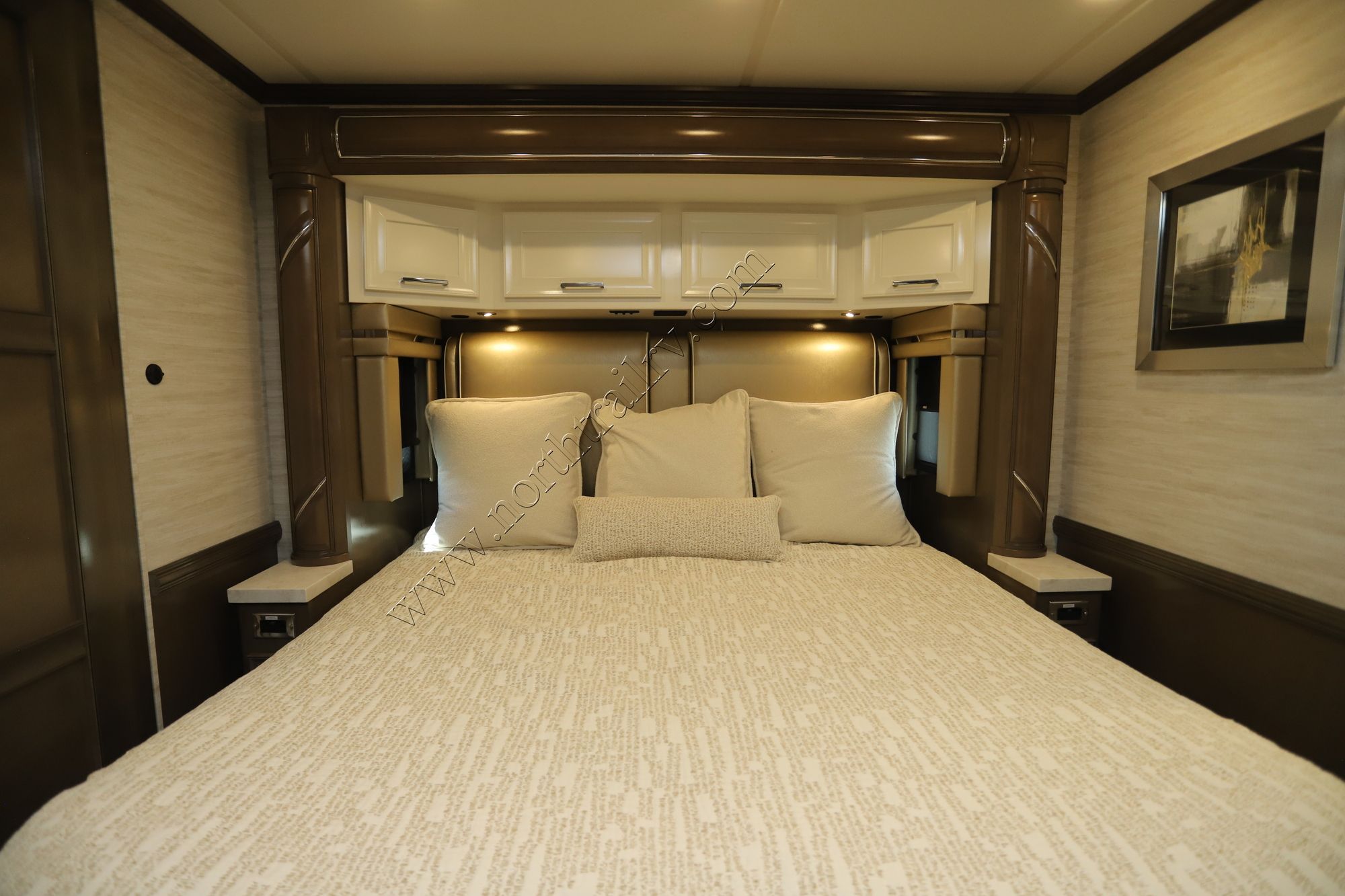 New 2025 Newmar Super Star 4059 Super C  For Sale