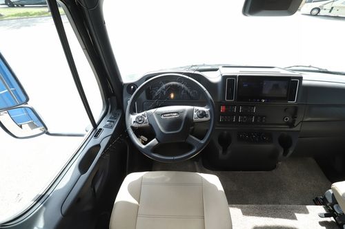 2025 Newmar Super Star 3731 Super C
