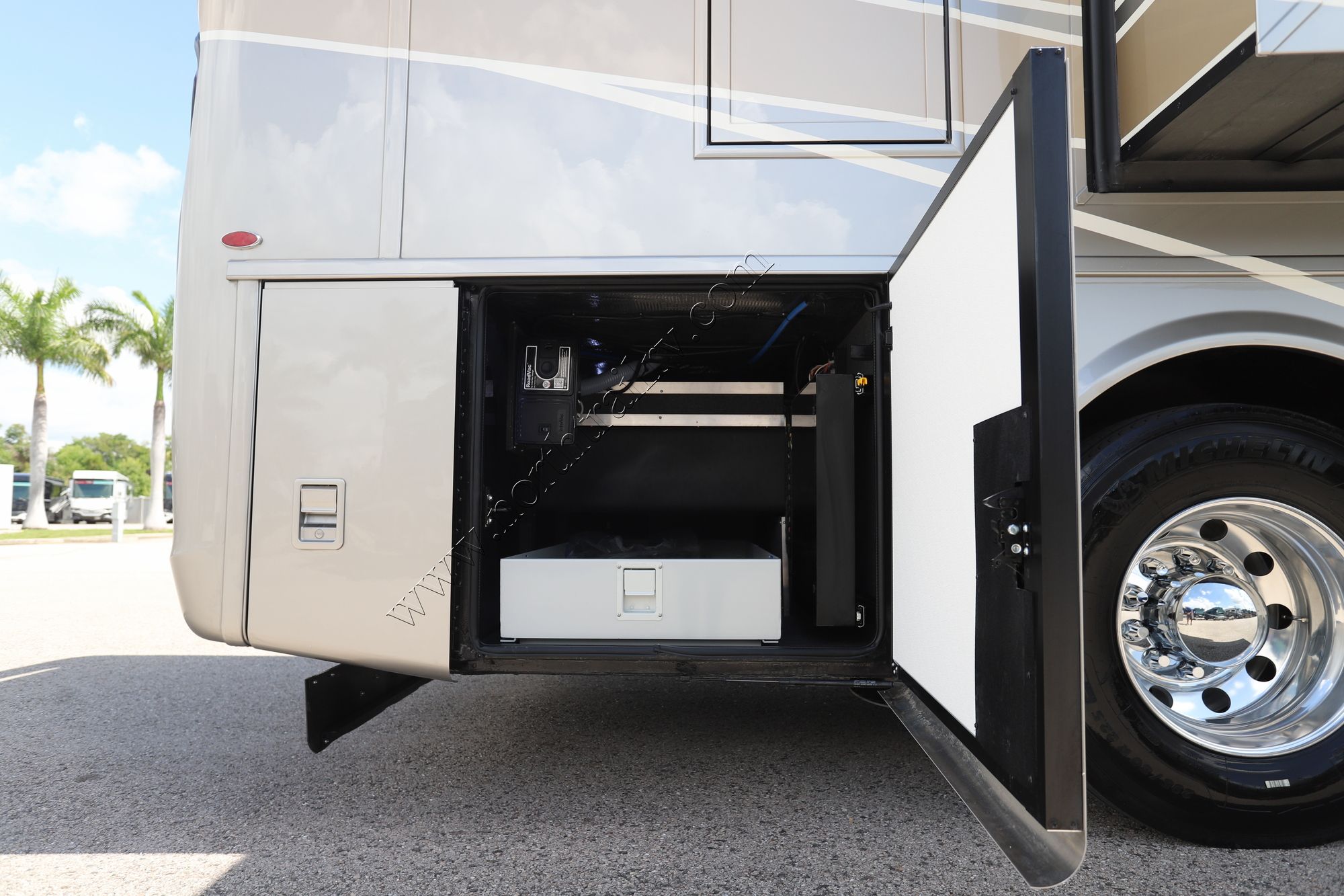 New 2025 Newmar Super Star 4059 Super C  For Sale