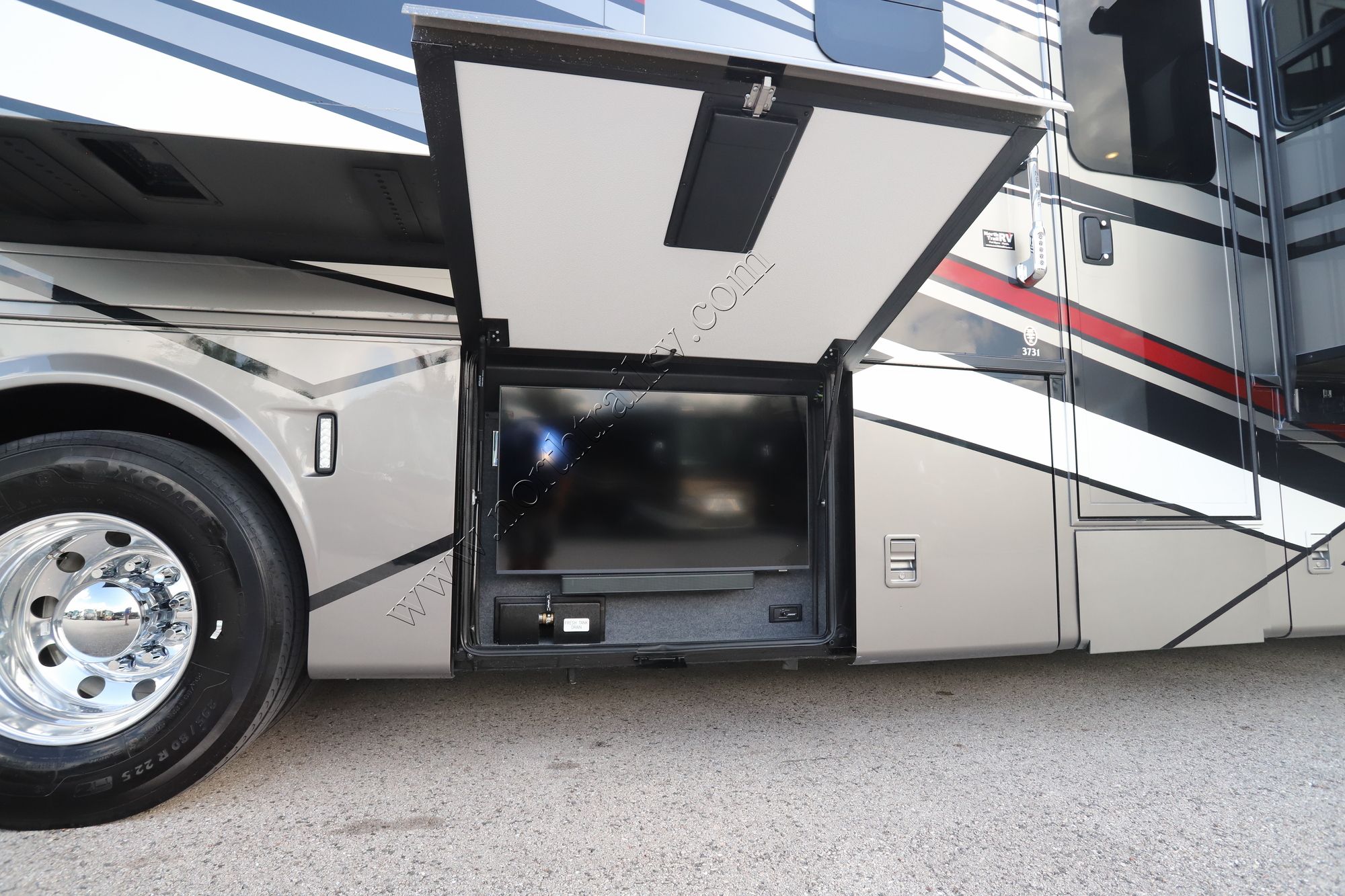 New 2025 Newmar Super Star 3731 Super C  For Sale