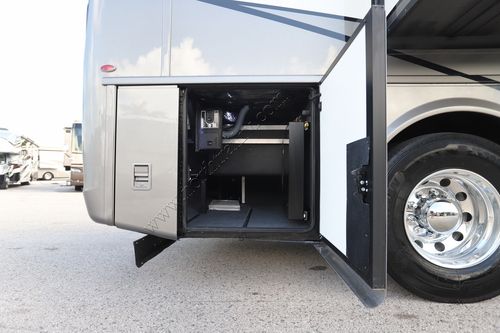 2025 Newmar Super Star 3731 Super C