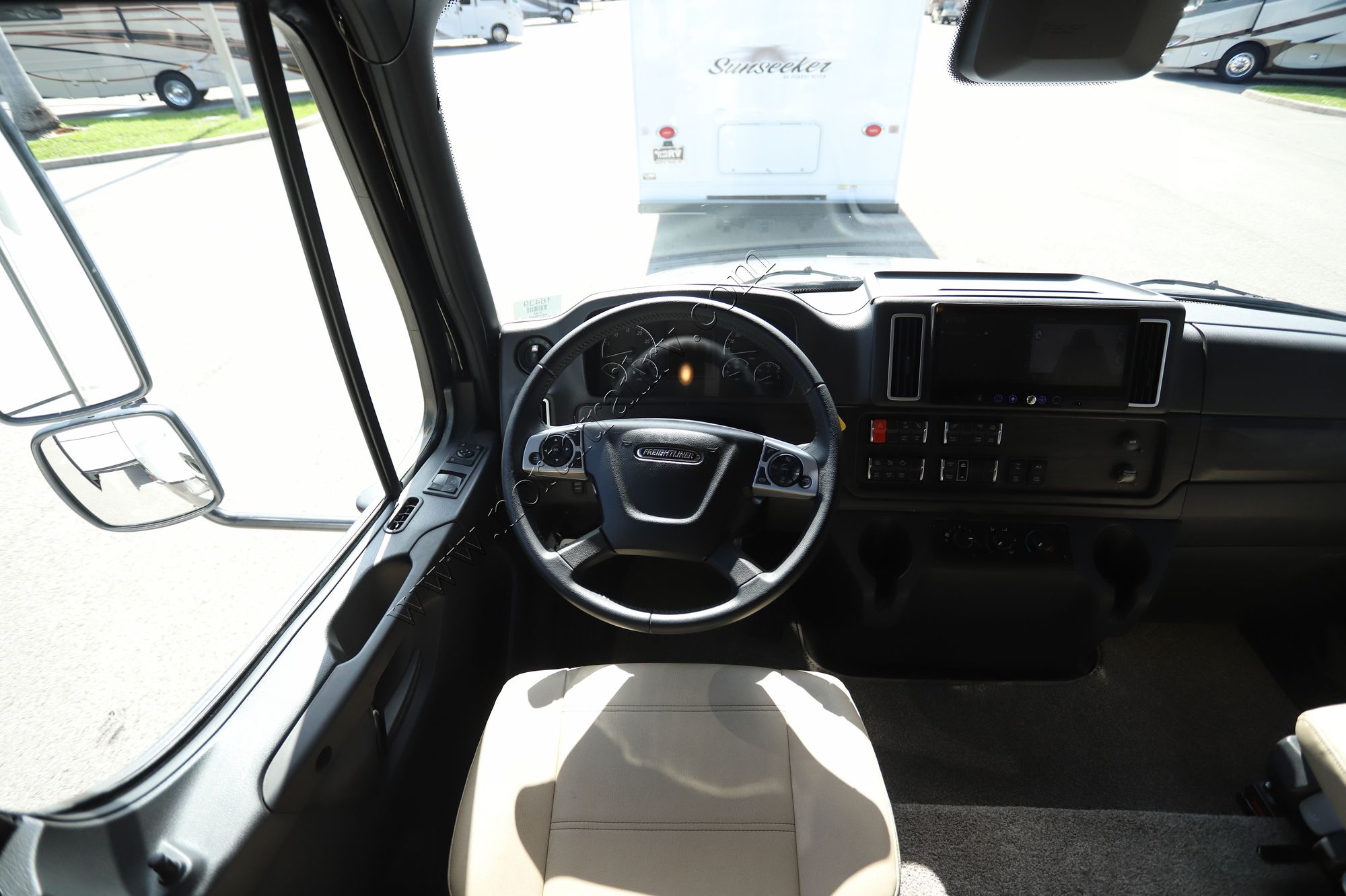New 2025 Newmar Super Star 3731 Super C  For Sale