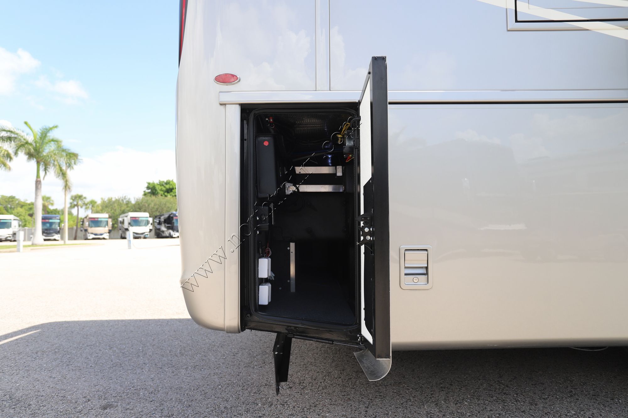 New 2025 Newmar Super Star 4059 Super C  For Sale