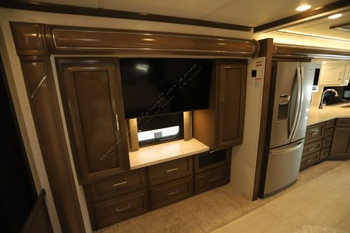 2025 Newmar Super Star 3731 Super C