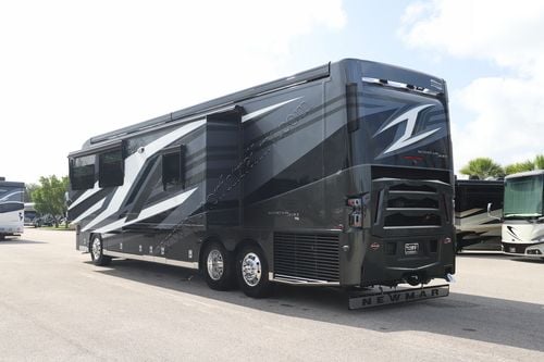 2026 Newmar Mountain Aire 4118