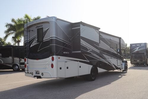 2026 Jayco Seneca 37K Super C