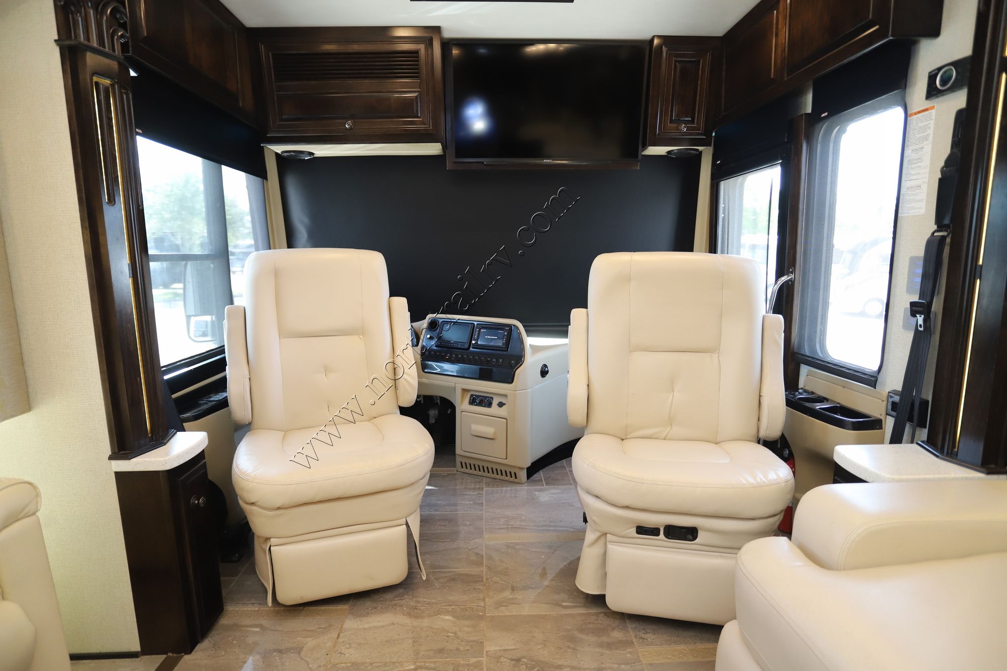 Used 2018 Newmar Dutch Star 4369 Class A  For Sale