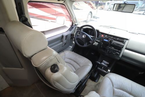2003 Winnebago Rialta 22QD