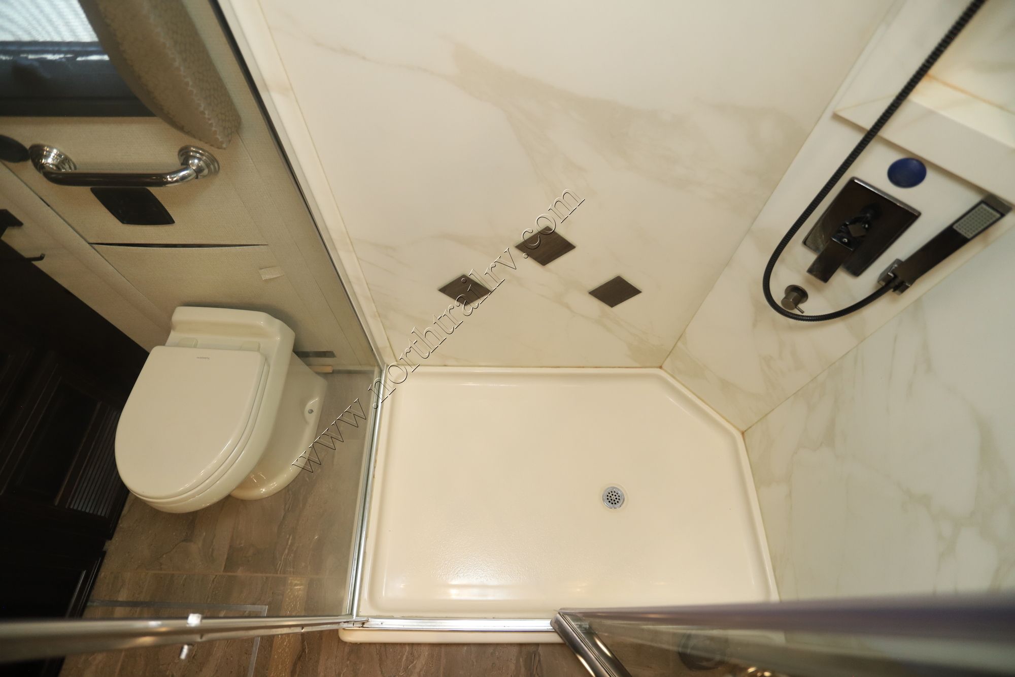 Used 2018 Newmar Dutch Star 4369 Class A  For Sale