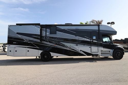 2026 Jayco Seneca 37K Super C