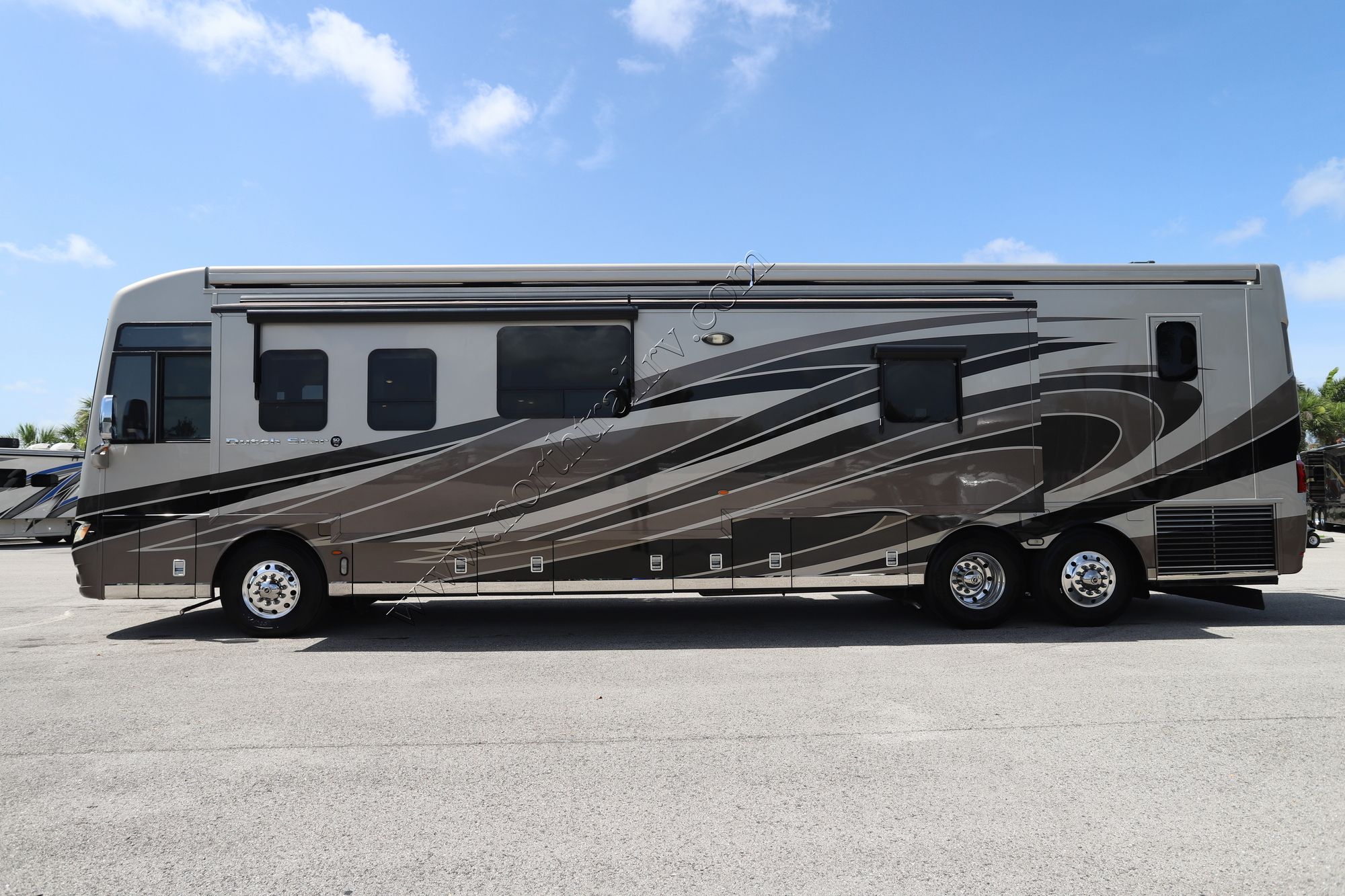 Used 2018 Newmar Dutch Star 4369 Class A  For Sale
