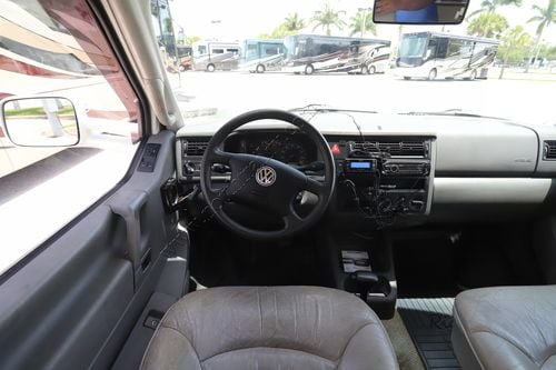 2003 Winnebago Rialta 22QD