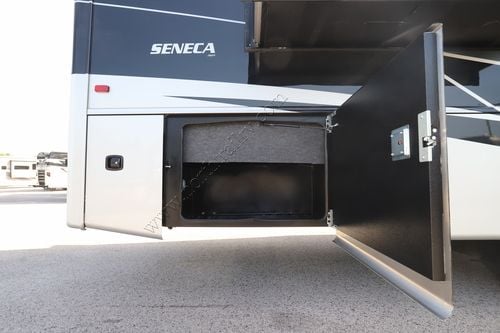 2026 Jayco Seneca 37K Super C