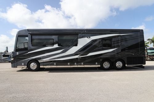 2026 Newmar Mountain Aire 4118