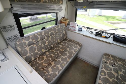 2003 Winnebago Rialta 22QD