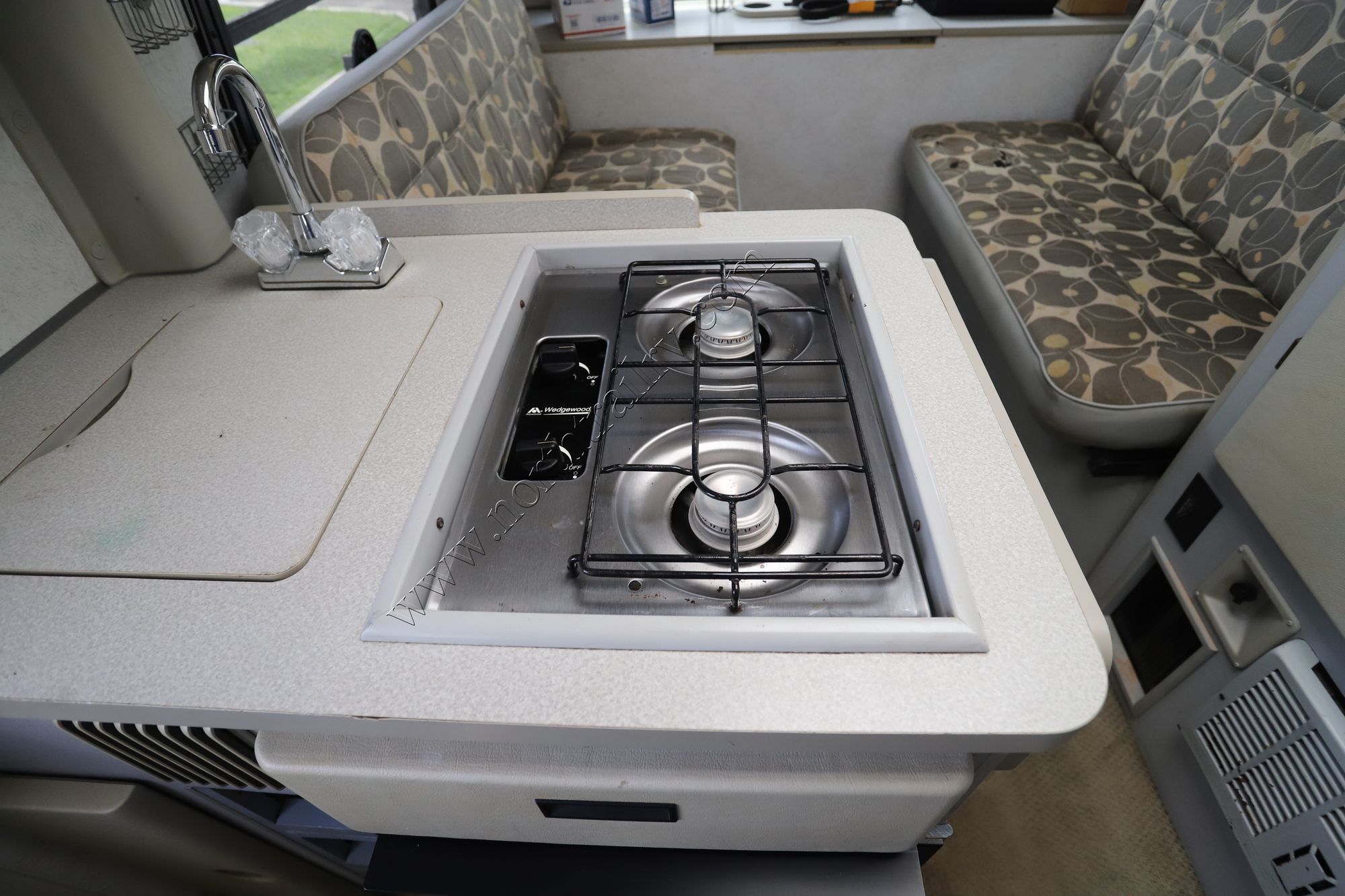 Used 2003 Winnebago Rialta 22QD Class C  For Sale