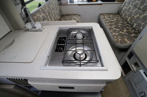 2003 Winnebago Rialta 22QD
