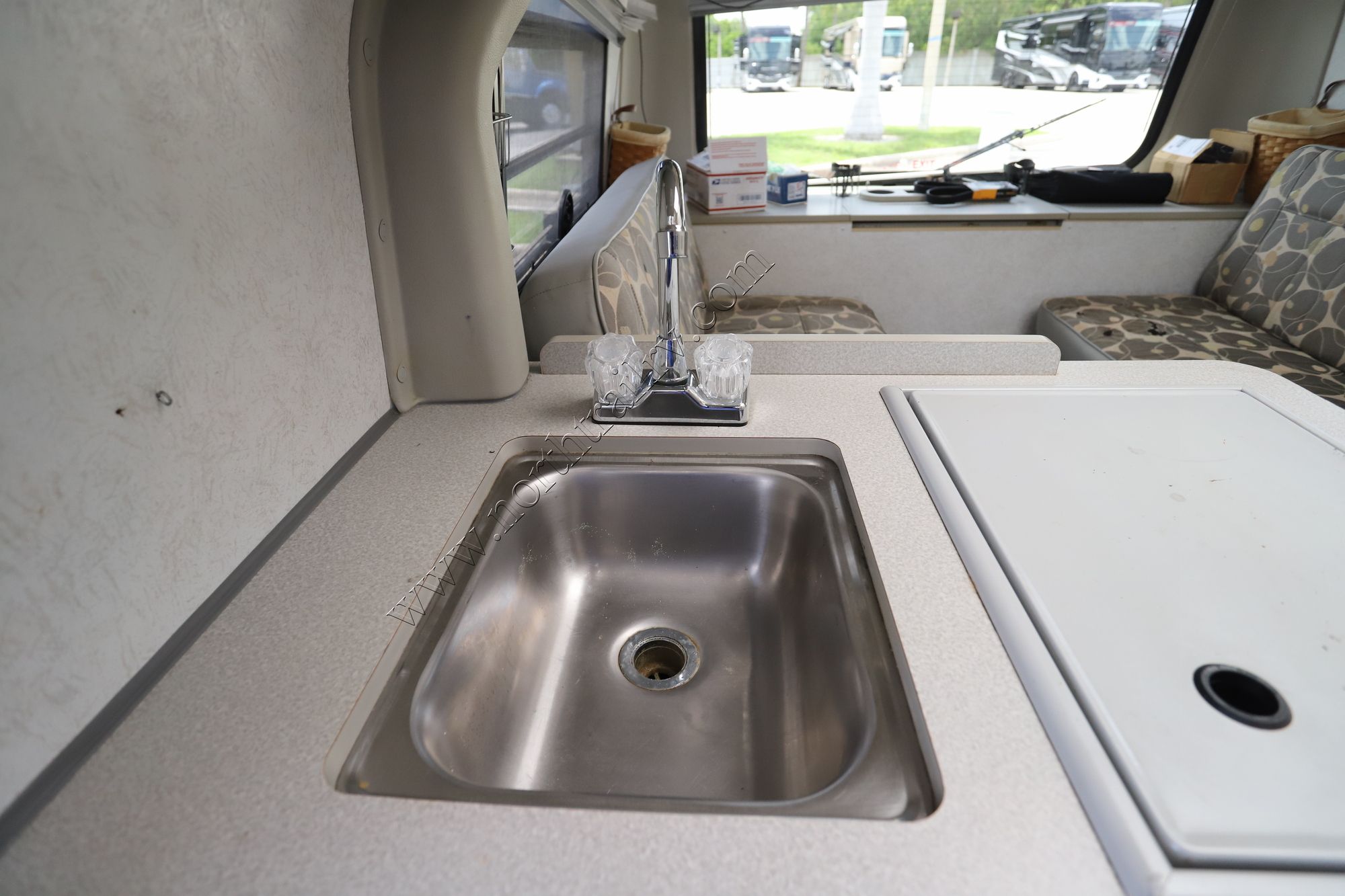 Used 2003 Winnebago Rialta 22QD Class C  For Sale