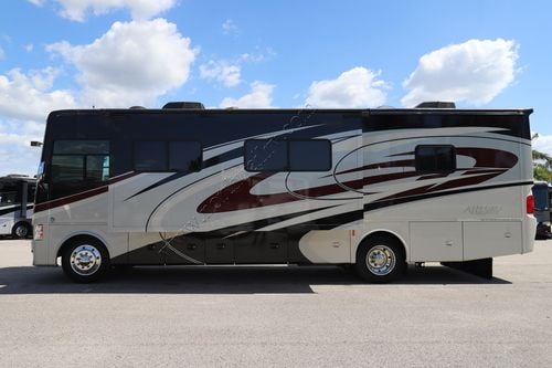 2016 Tiffin Motor Homes Allegro 32SA
