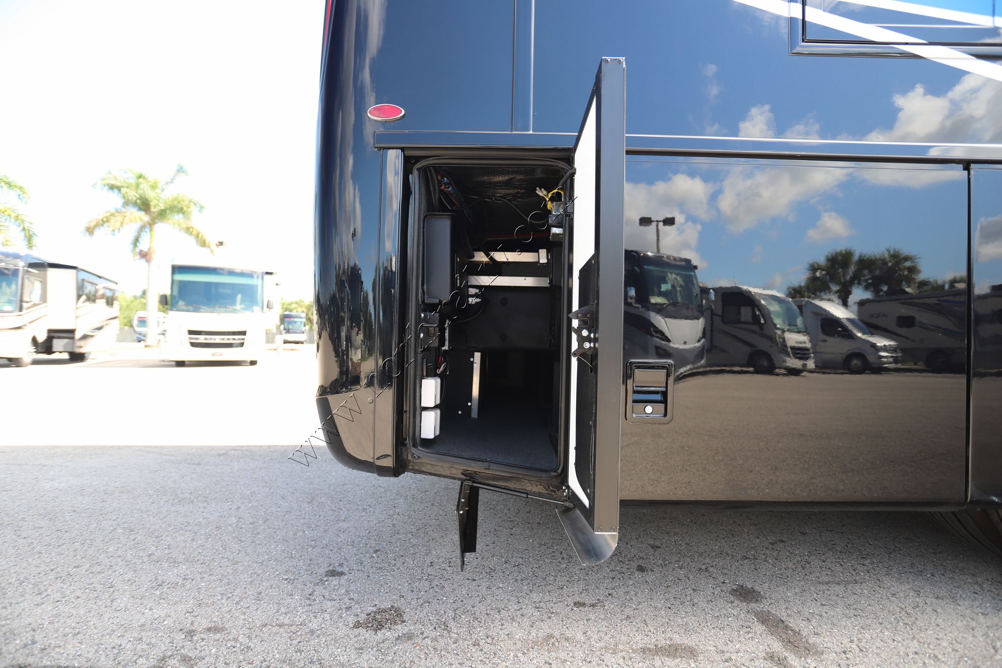 New 2025 Newmar Super Star 4059 Super C  For Sale