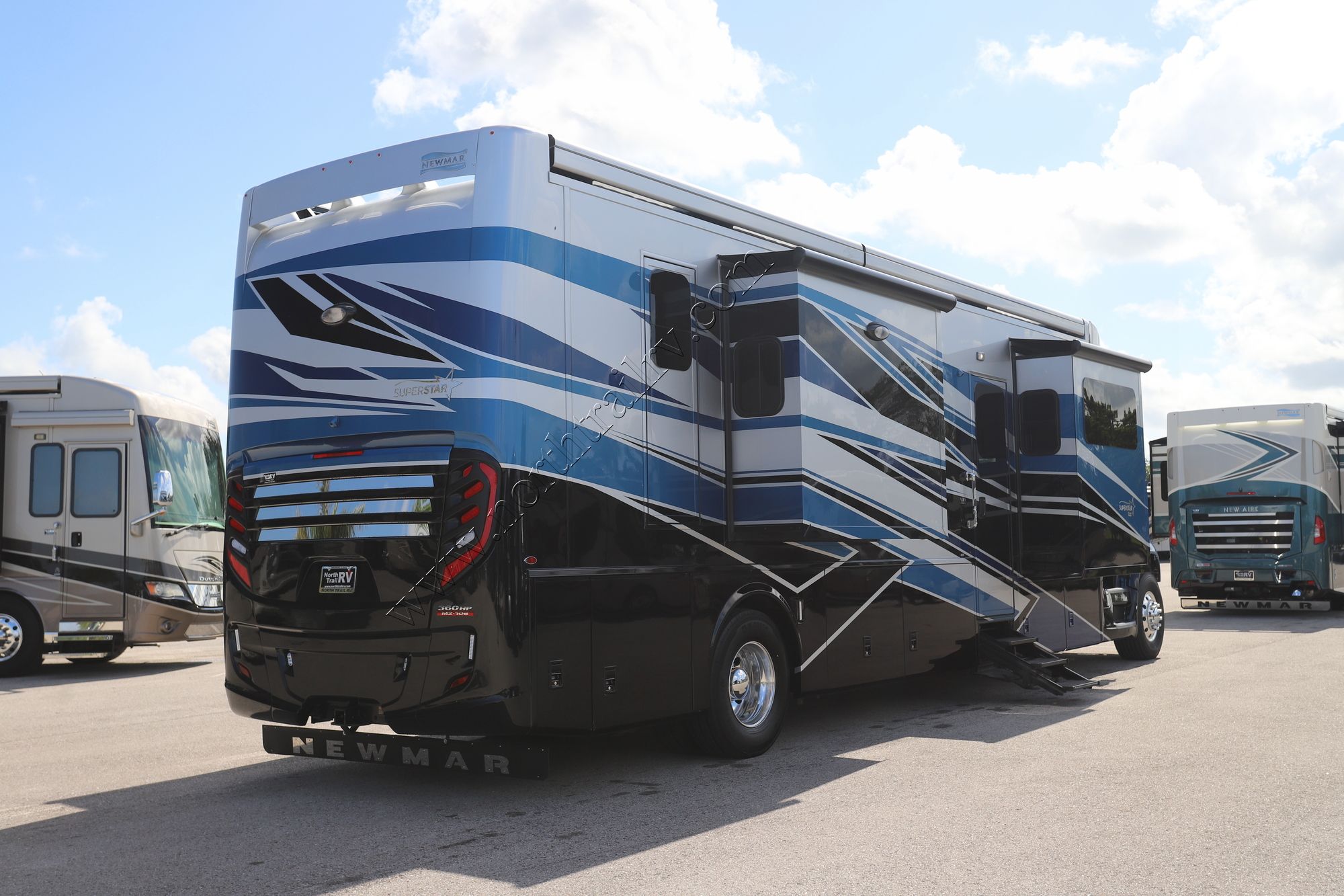 New 2025 Newmar Super Star 4059 Super C  For Sale