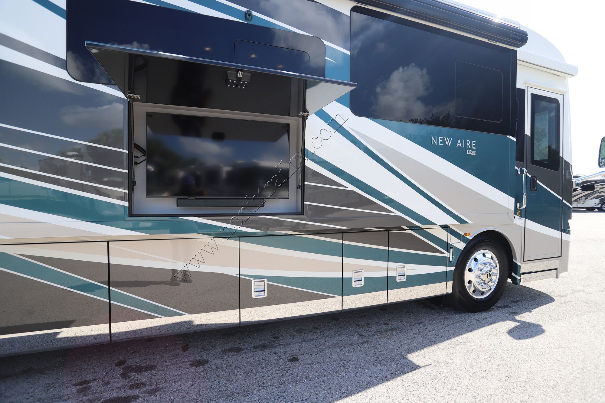 New 2026 Newmar New Aire 3543 Class A  For Sale