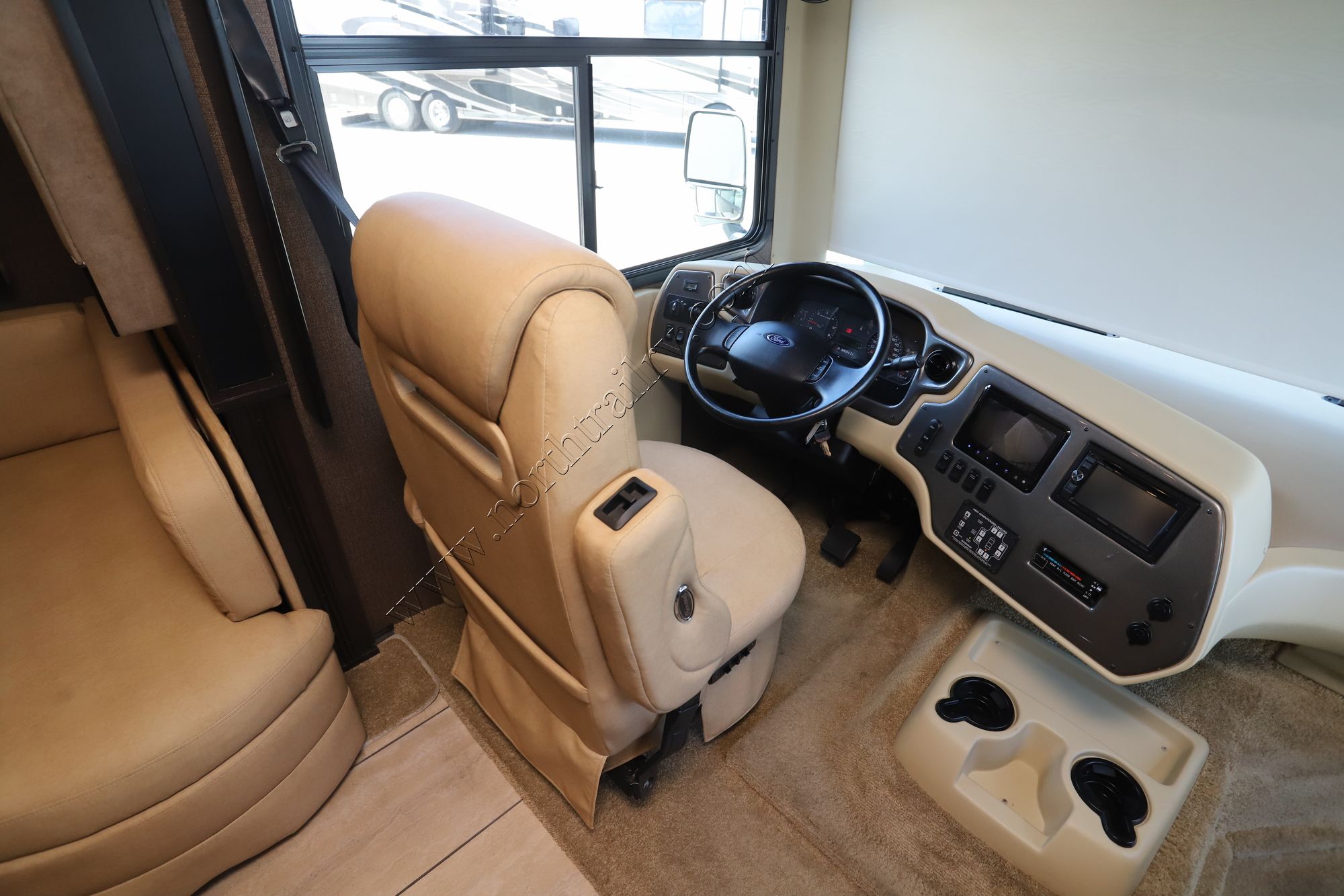 Used 2016 Tiffin Motor Homes Allegro 32SA Class A  For Sale