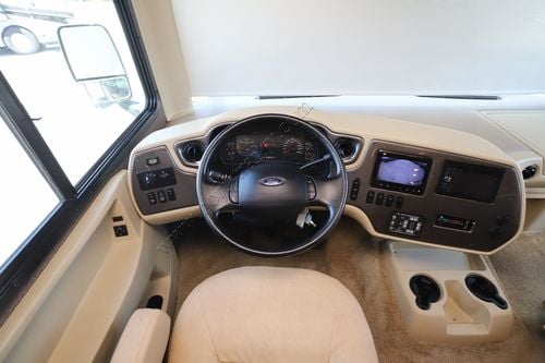 2016 Tiffin Motor Homes Allegro 32SA